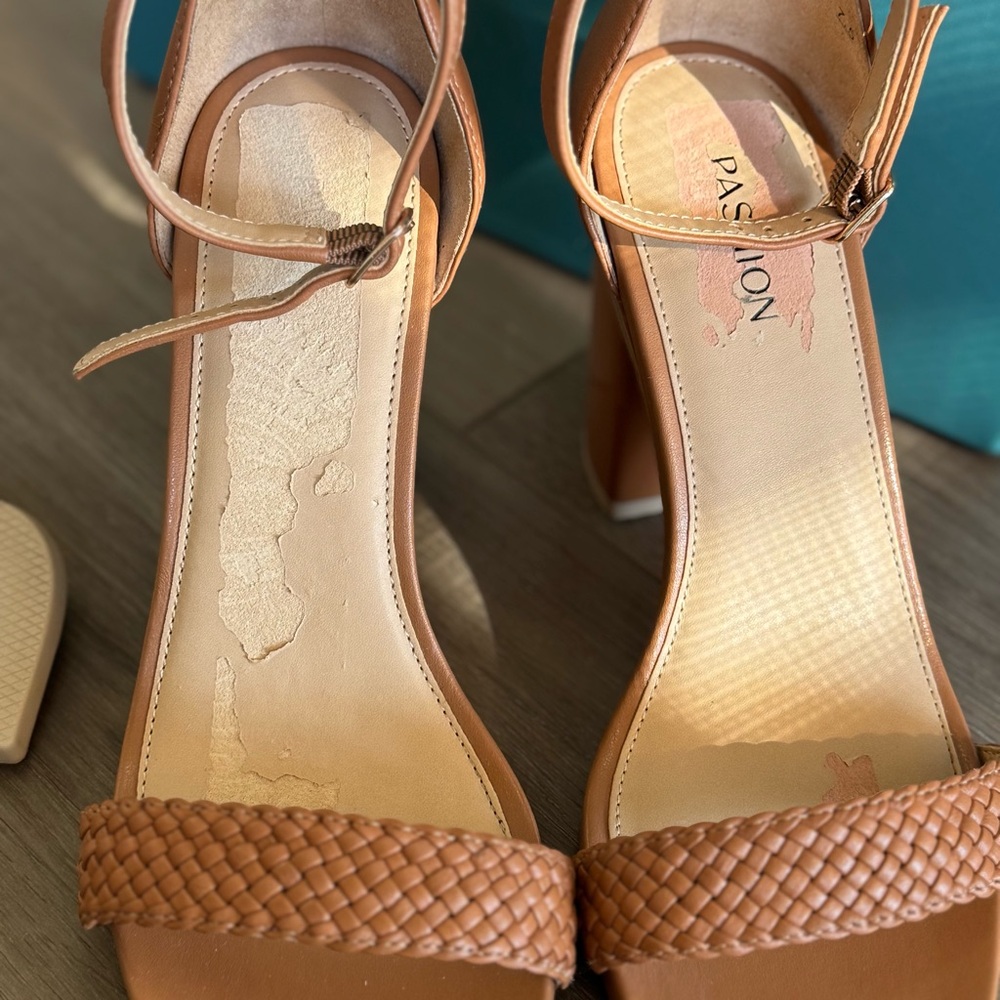 Pashion Footwear ~ Whiskey Braid Block 4" Convertible Heels. Size 7.5 ✨ - Picture 4 of 16